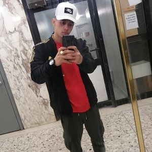 Meet your Posher, Csikja